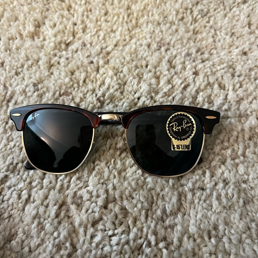 Ray-Ban Classic Black and Gold Sunglasses - Picture 2 of 10